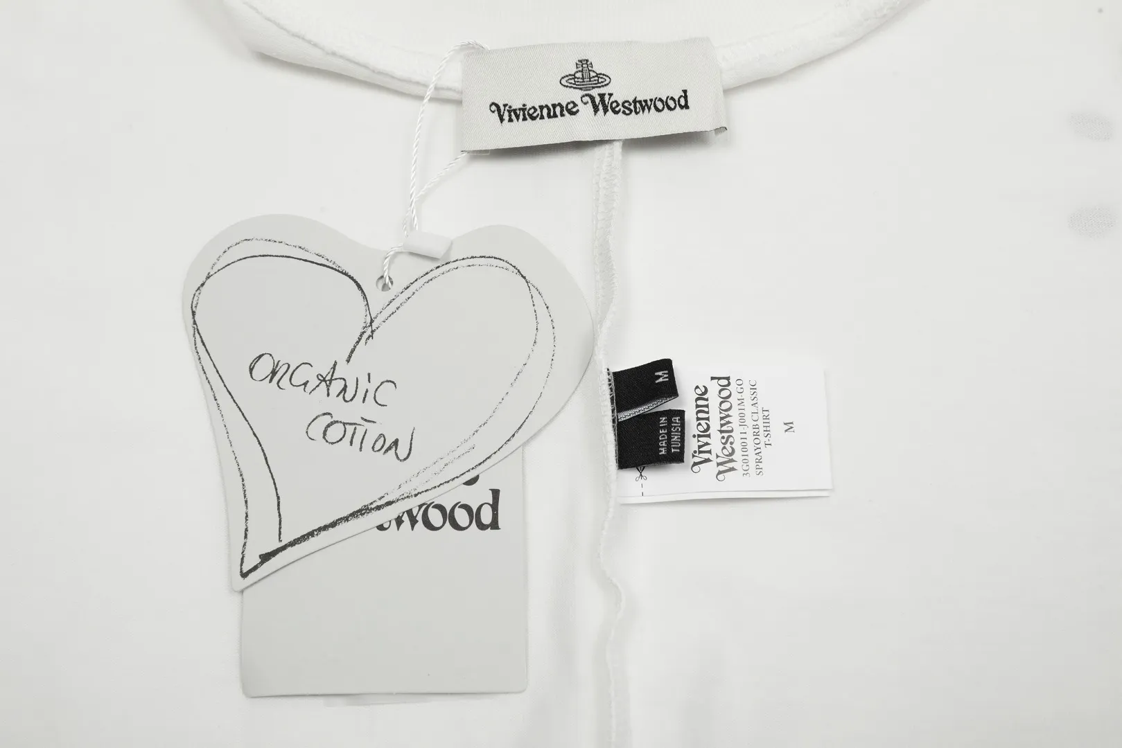 vivienne west wood Vivienne 2024 graffiti spray-painted letter full printed short sleeves 2024 top hot style No need to say more, directly open the details YB mold opening, correct seam details, full range of correct accessories, every detail is completely restored, directly filled up Color: White Size: XS-L
